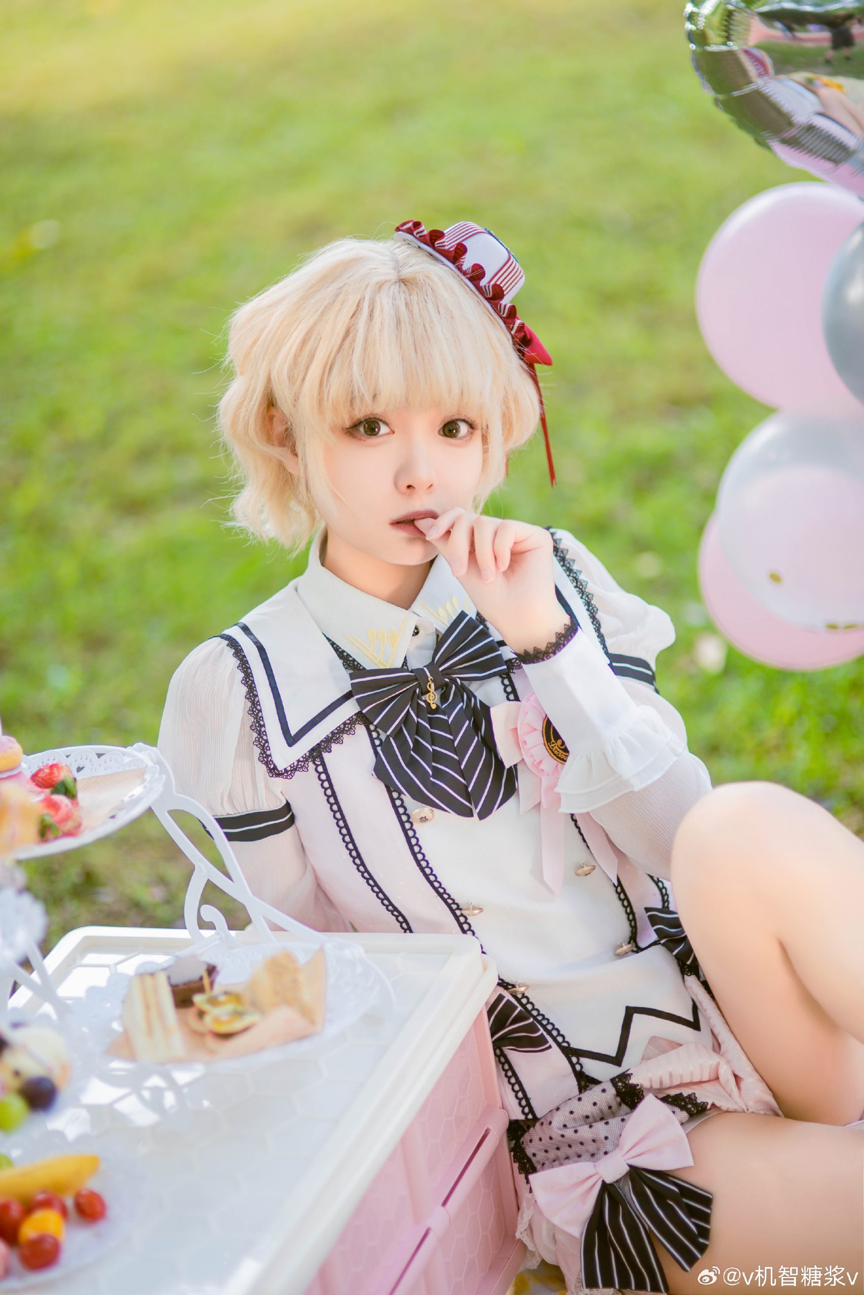 lolita 姐姐亲手做的野餐，该先吃哪个呢？ 每日穿搭@v机智糖浆v-米哈社