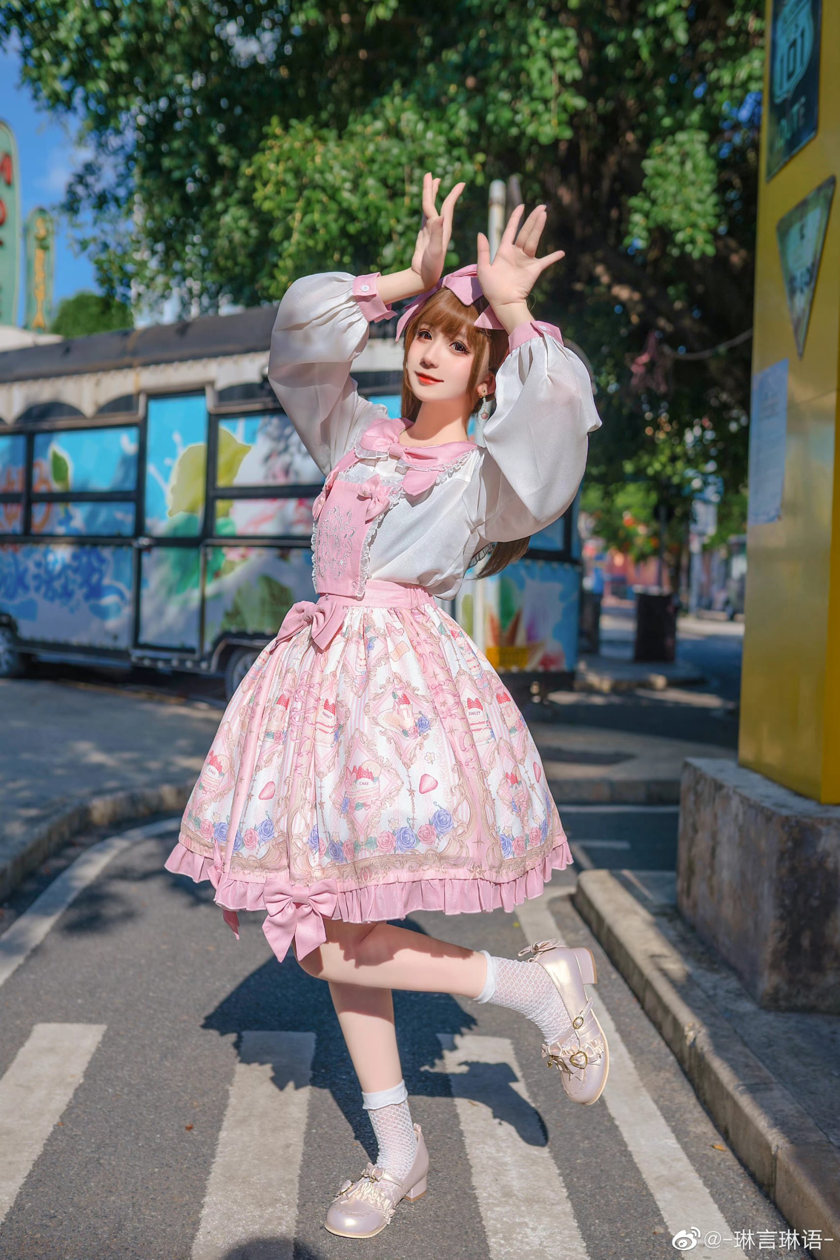 【LOLITA】尝一口心情就会变好哦? 棕@星御pika 蓝@花甲conch 粉@-琳言琳语--米哈社