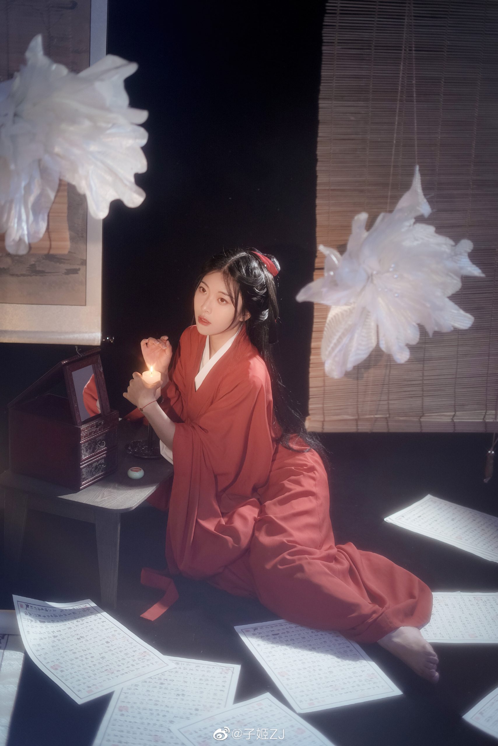 汉服 明月照高楼，流光正徘徊。@子姬ZJ-米哈社