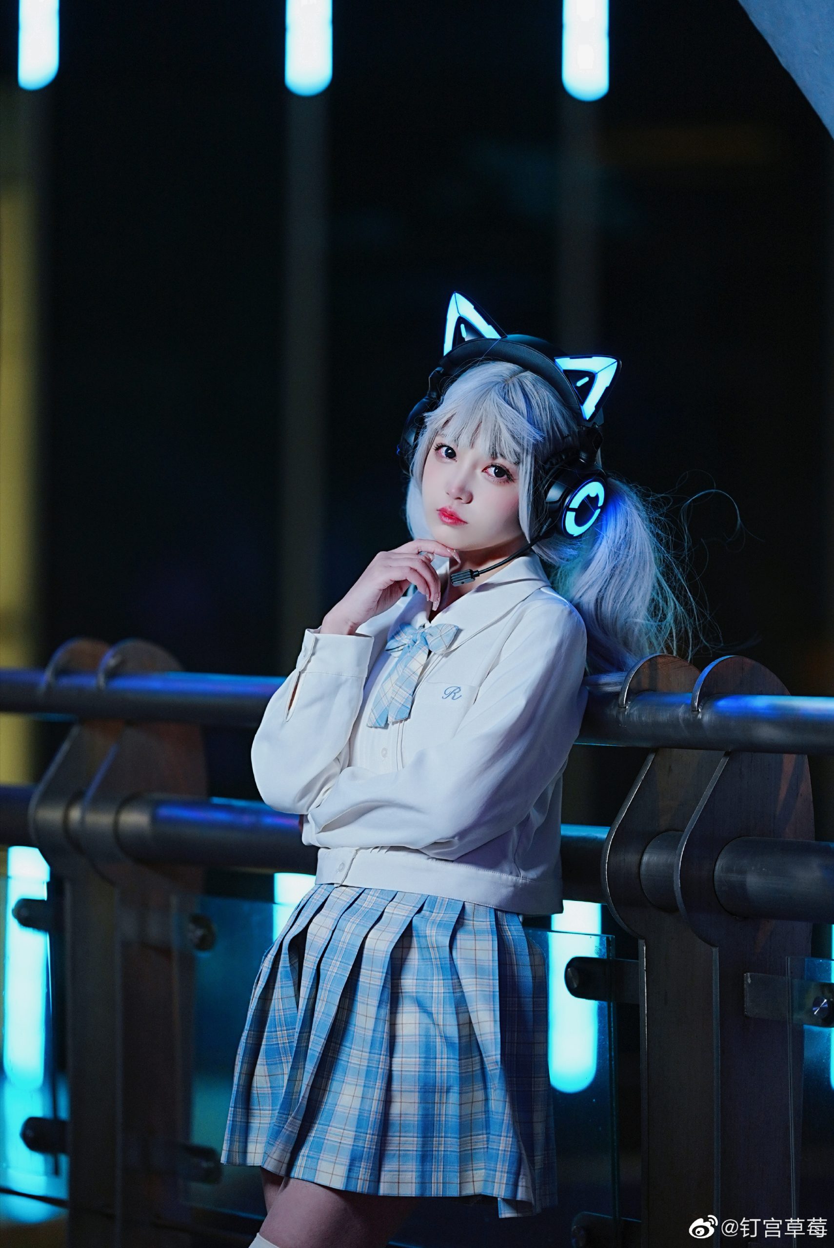 jk日常 帅气白毛小草莓出现！请注意！@钉宫草莓-米哈社