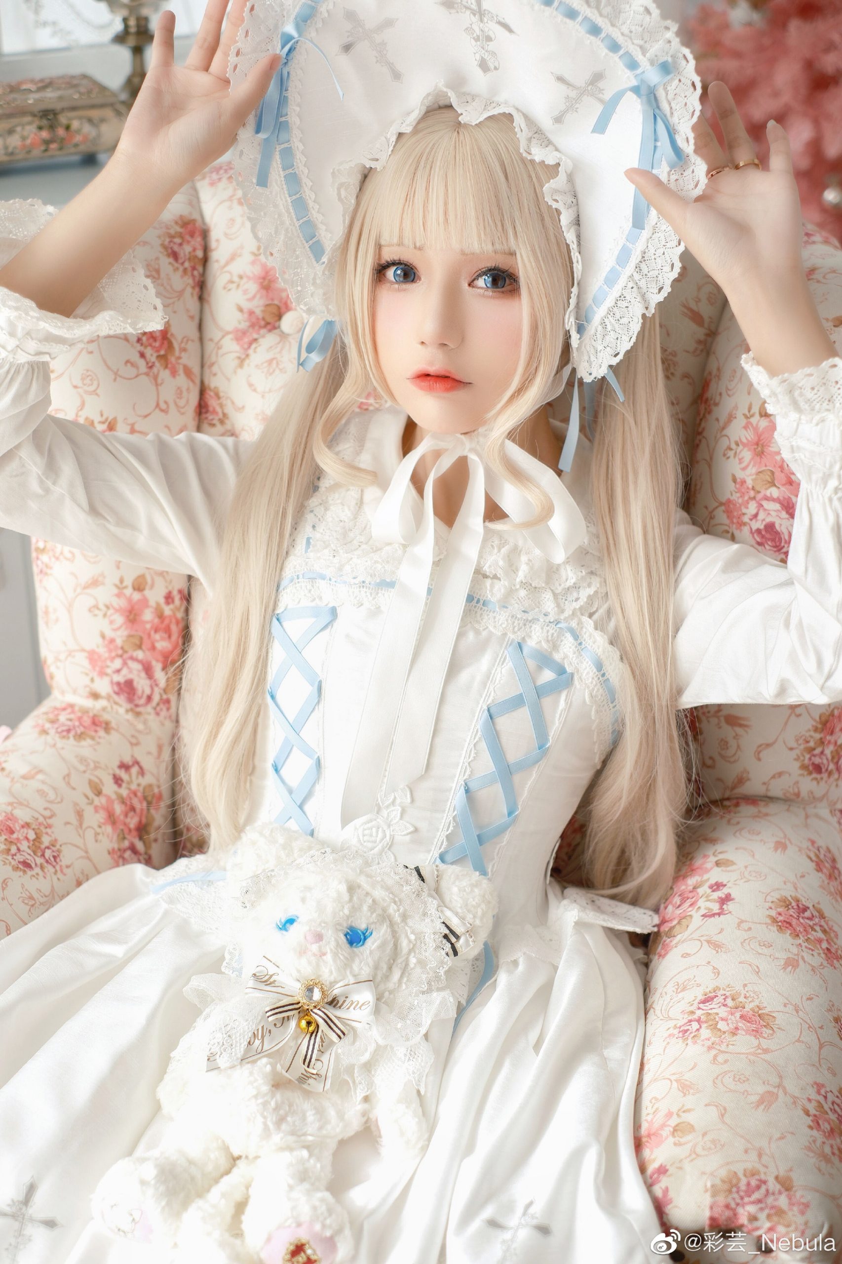 lolita装扮@彩芸_Nebula-米哈社