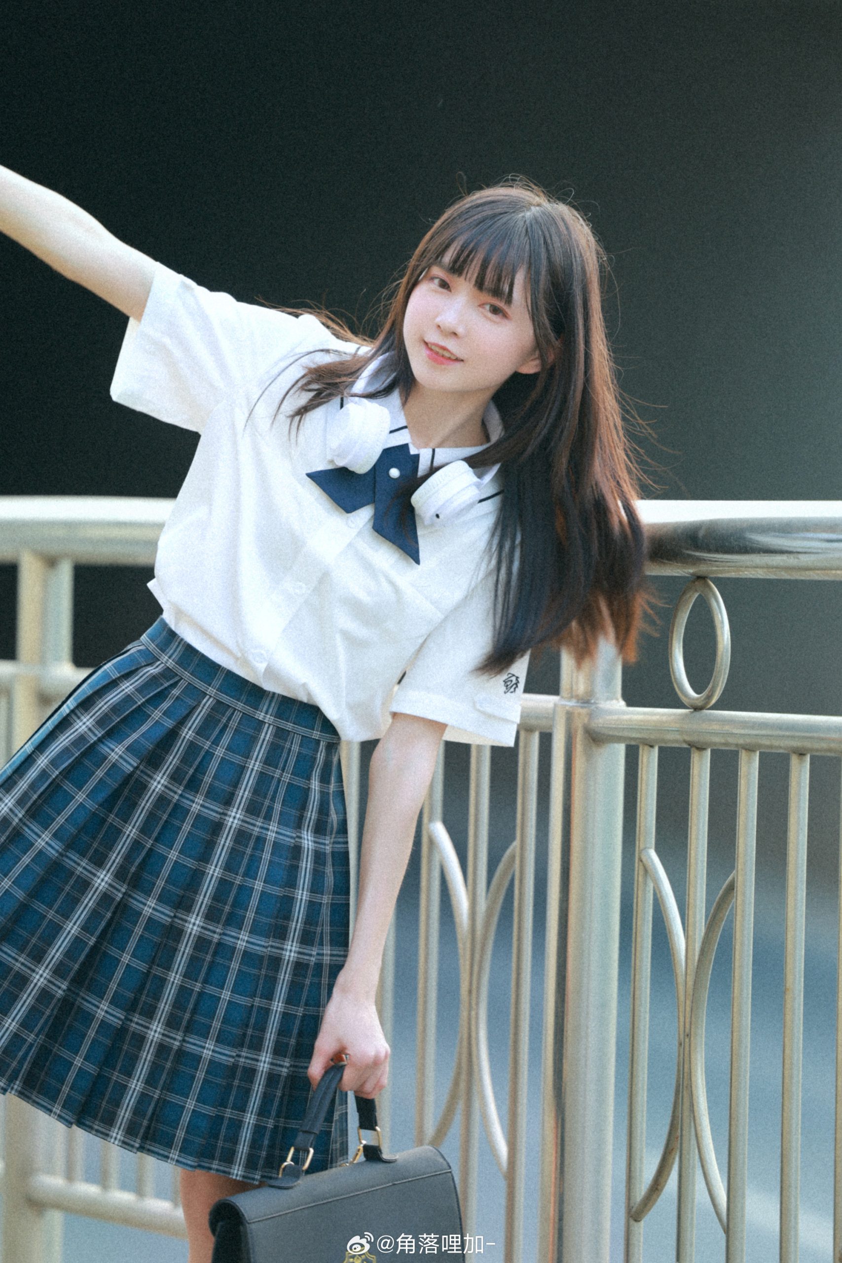 jk日常 Sunsets glow life's hues @角落哩加--米哈社