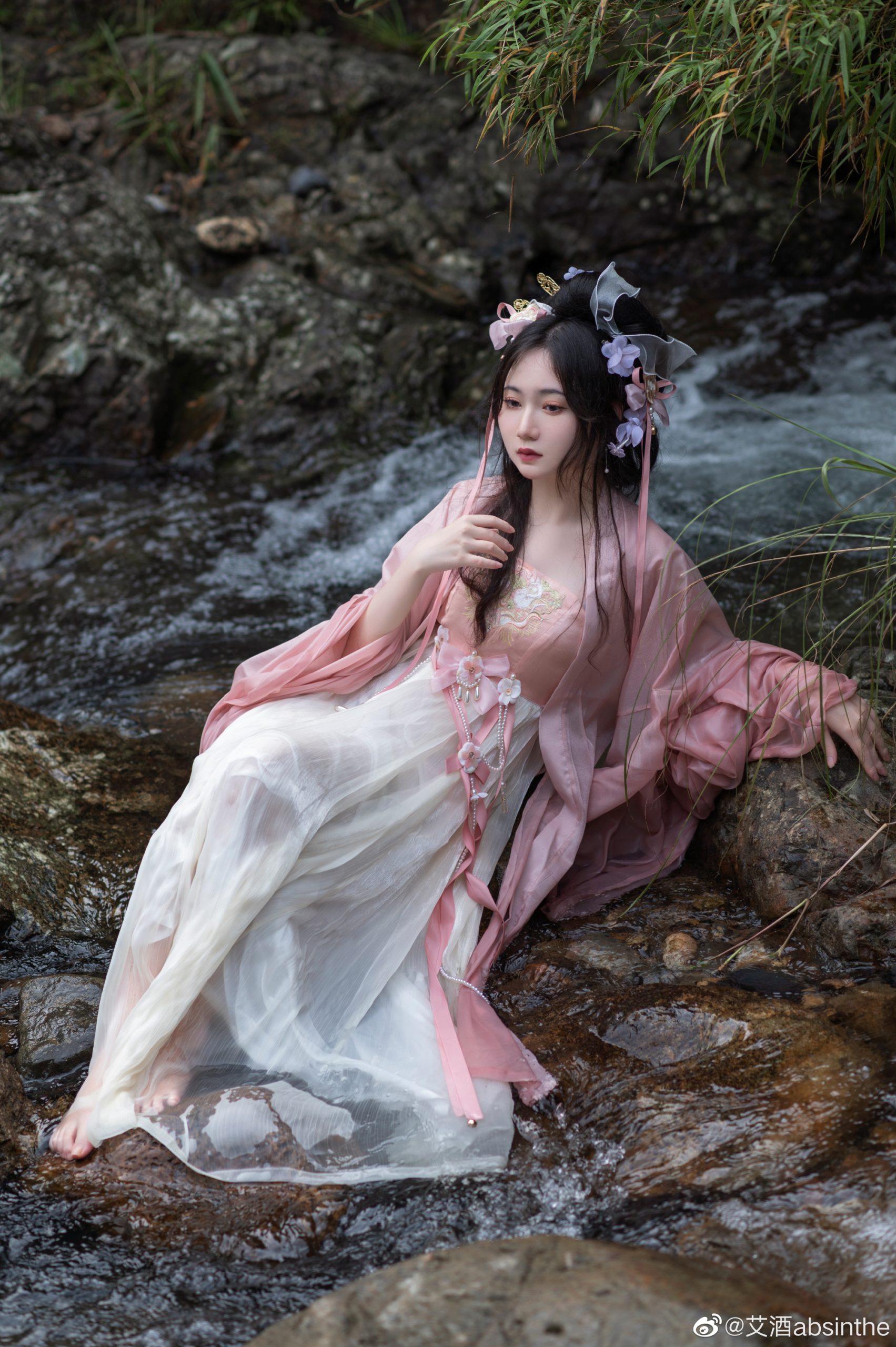 【汉服】清水出芙蓉，天然去雕饰@艾酒absinthe-米哈社