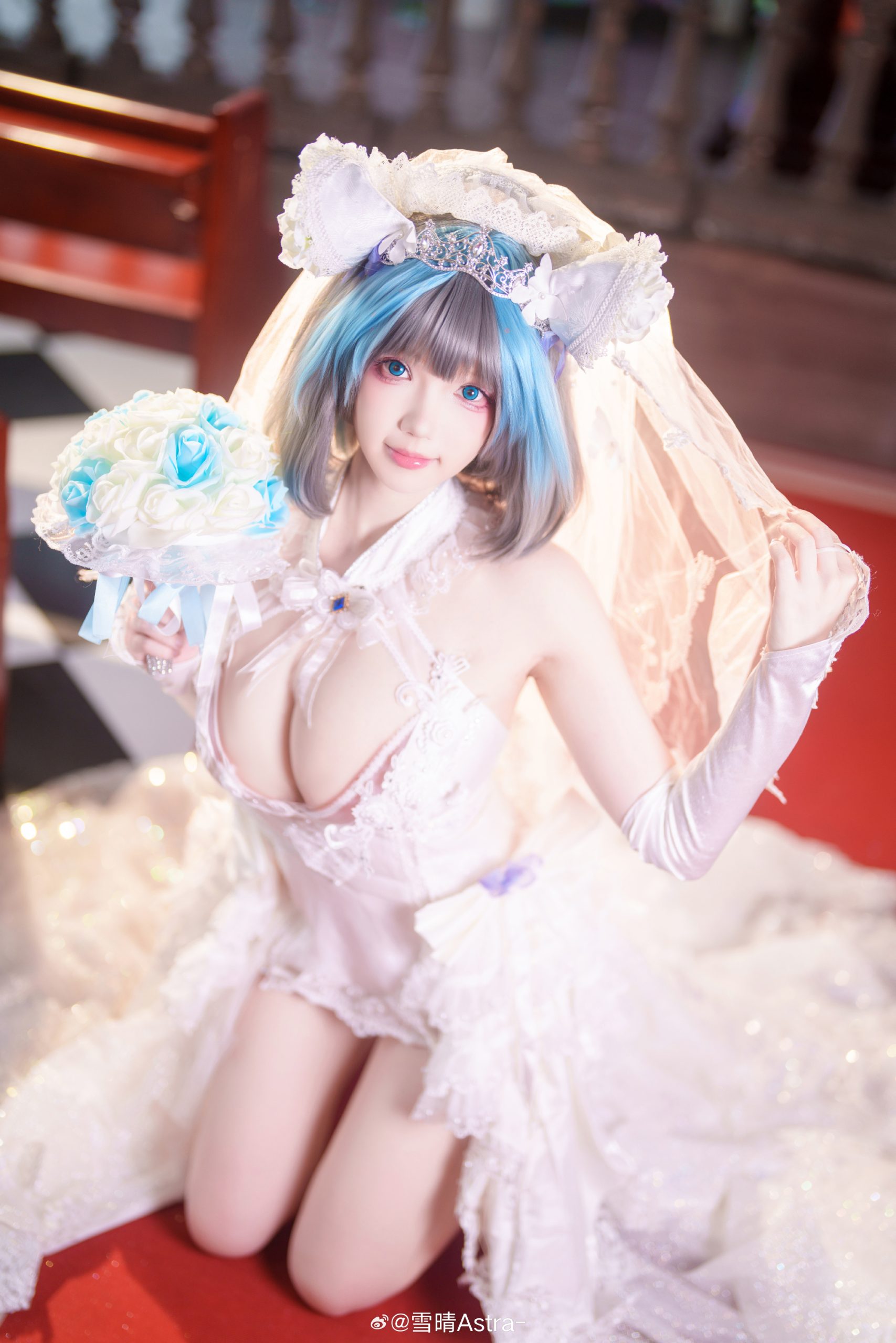 COSPLAY 柴郡誓约花嫁，各位指挥官～圣诞节快乐❄️@雪晴Astra--米哈社
